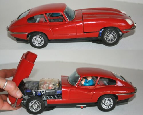 Bandai Japan 60’s Jaguar XK-E with Driver Battery Operated 11 inches (28 cm) original tin toy car - Image 6