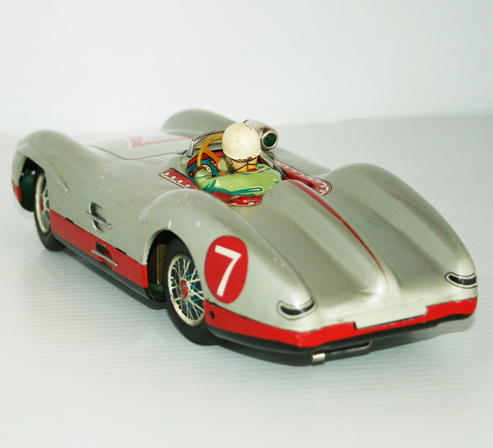 Marusan Kosuge 50’s Mercedes Benz W 196 Silver Arrow Racer Nº 7 Battery  Operated 10 inches (25 cm) original tin toy car