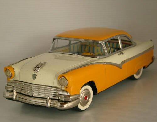 Marusan Kosuge 50’s Ford Fairlane Club 1956 Friction in Repro Box 13 inches (33 cm) original tin toy car - Image 4