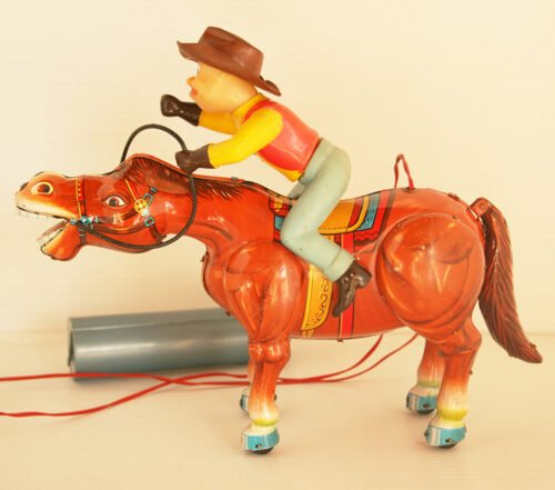 Masudaya MT 60’s Western Ranger R/C Battery Operated 11 inches (28 cm) original tin toy - Image 4