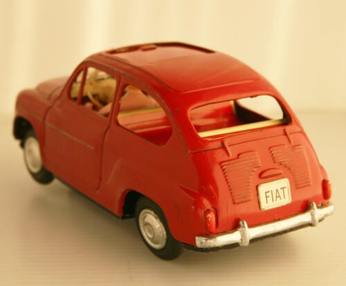 Tomiyama Japan 50’s Fiat 600 Battery Operated 8 inches (20 cm) original tin toy car - Image 4