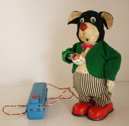 Marusan SAN Japan 60’s Smoking Pa Pa Bear R/C in Box Battery Operated 8.5 inches (21.5 cm) original tin toy - Image 3