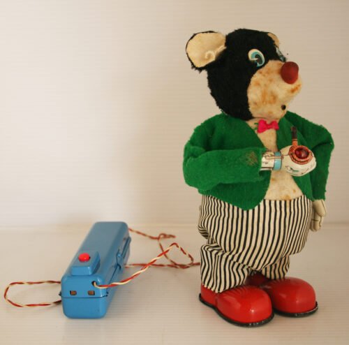 Marusan SAN Japan 60’s Smoking Pa Pa Bear R/C in Box Battery Operated 8.5 inches (21.5 cm) original tin toy - Image 4