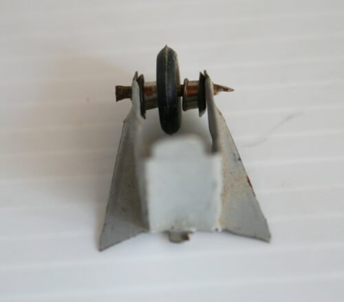 Lemy Poliumex México 50’s Convair DC-3 Undercarriage, original tin toy part - Image 2